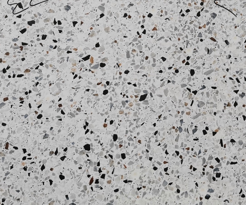 White - Black Chip